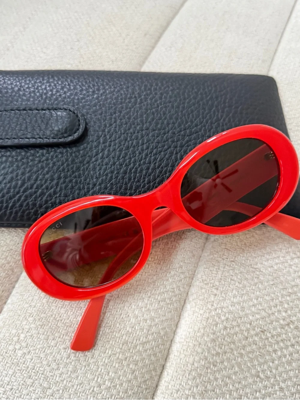 Gucci Sunglasses - red